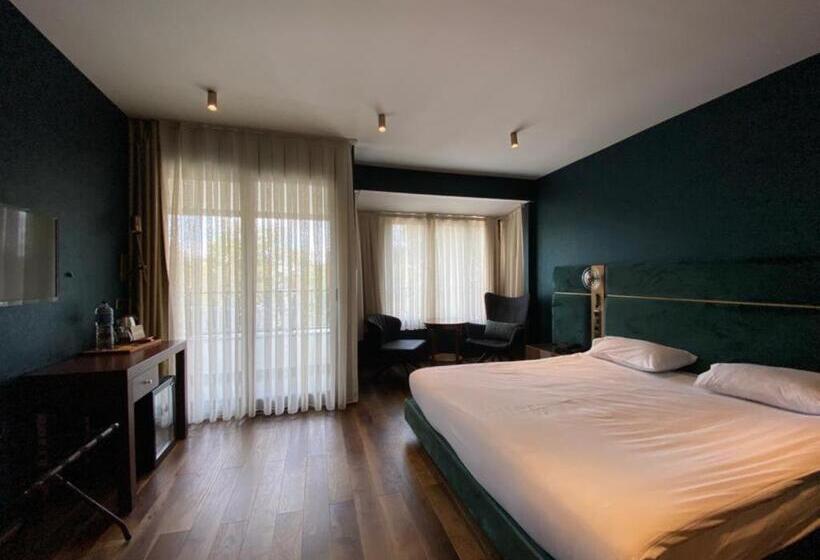 اتاق لوکس با چشم‌انداز دریا, Armagrandi Spina Hotel Special Category