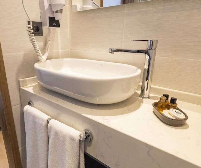 اتاق خانوادگی تودرتو, Armagrandi Spina Hotel Special Category