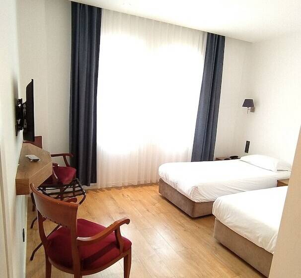 اتاق خانوادگی تودرتو, Armagrandi Spina Hotel Special Category