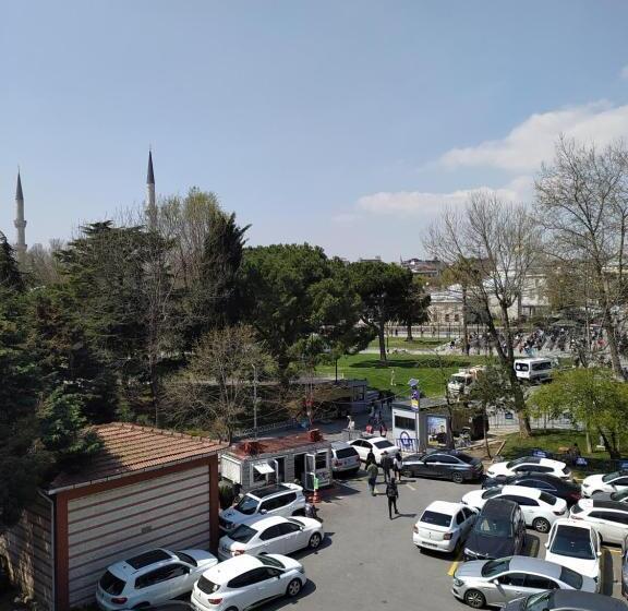 اتاق خانوادگی تودرتو, Armagrandi Spina Hotel Special Category