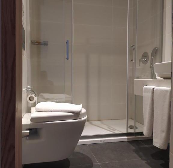 اتاق خانوادگی تودرتو, Armagrandi Spina Hotel Special Category