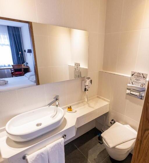 اتاق خانوادگی تودرتو, Armagrandi Spina Hotel Special Category