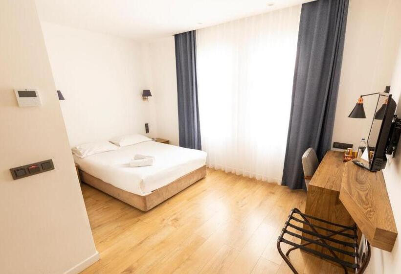 اتاق خانوادگی تودرتو, Armagrandi Spina Hotel Special Category