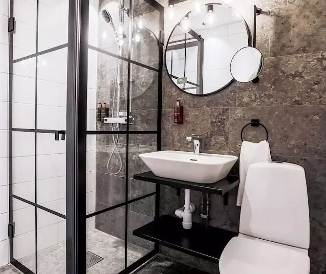 اتاق استاندارد, Clarion Collection Hotel Cardinal
