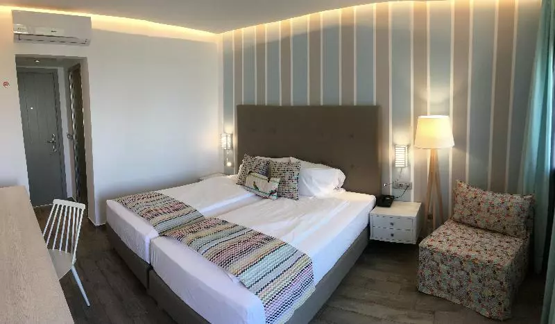 اتاق استاندارد سه تخته با چشمانداز باغ, Sentido Kyknos Beach Adults Only