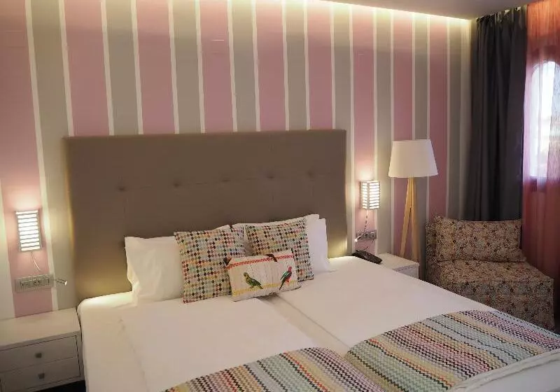 اتاق استاندارد سه تخته با چشمانداز باغ, Sentido Kyknos Beach Adults Only