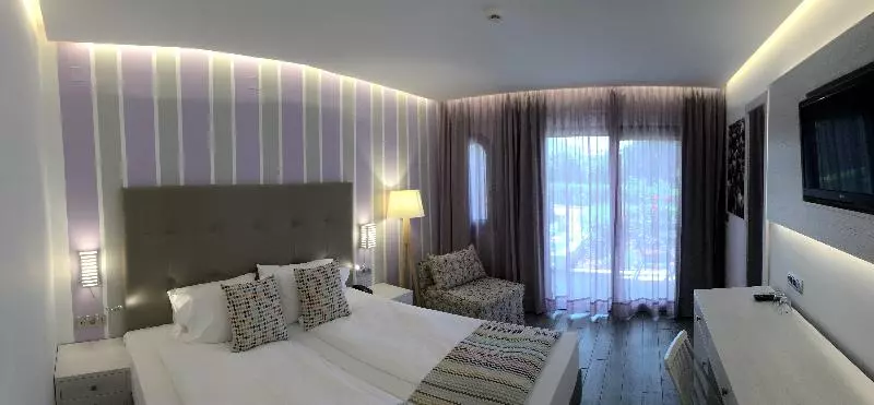اتاق استاندارد سه تخته با چشمانداز باغ, Sentido Kyknos Beach Adults Only