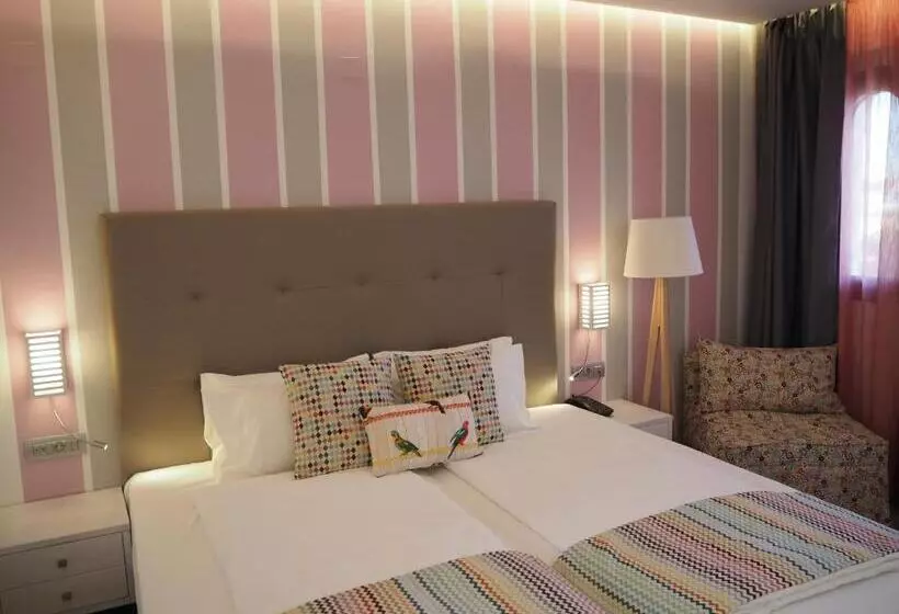 اتاق استاندارد سه تخته با چشمانداز باغ, Sentido Kyknos Beach Adults Only