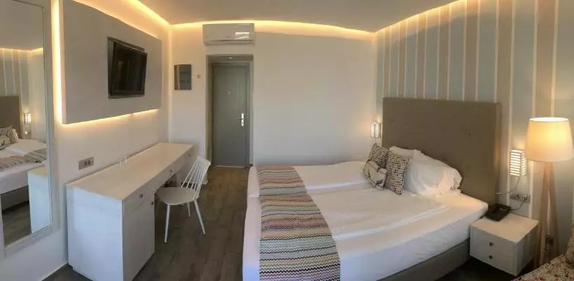 اتاق سه نفره سوپریور با چشمانداز باغ, Sentido Kyknos Beach Adults Only