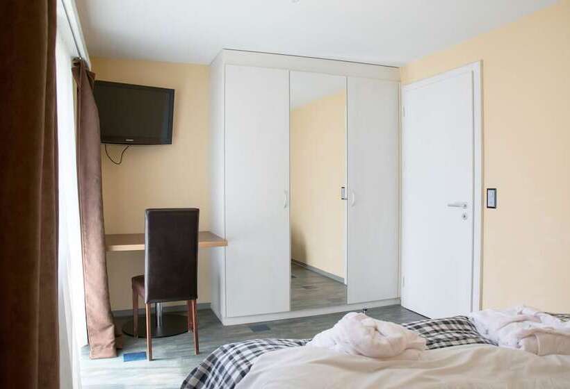 带2个卧室的套房, Europa