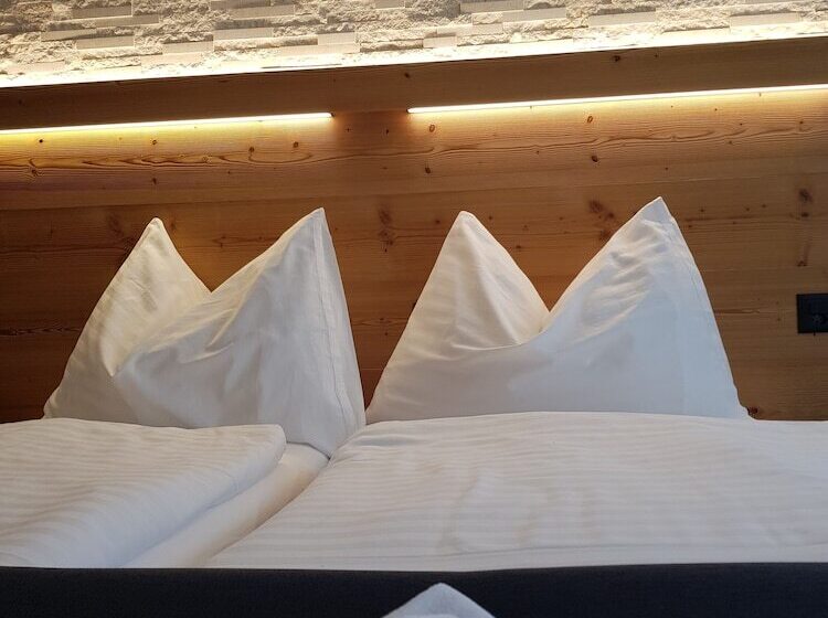 高级大房间, Europa