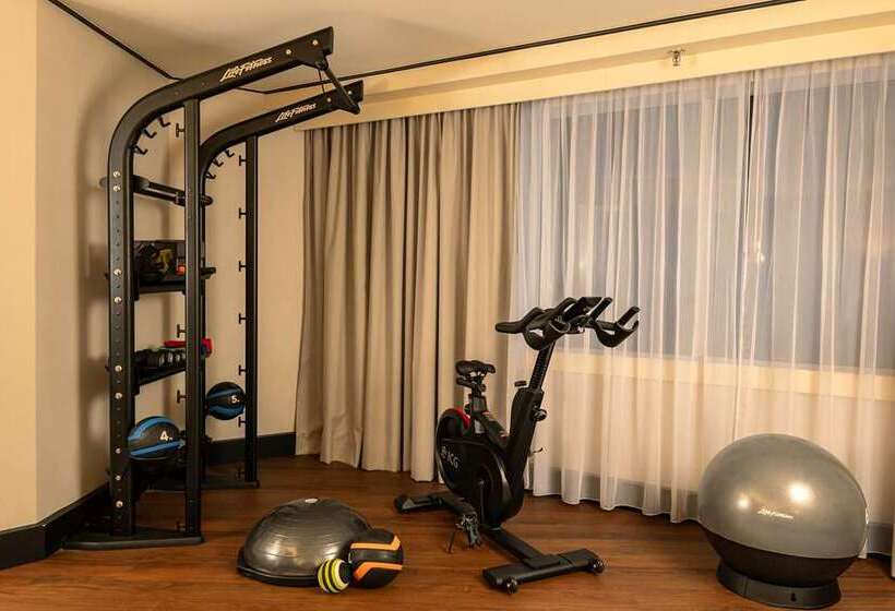 スタンダードルーム, Hilton Paris La Defense