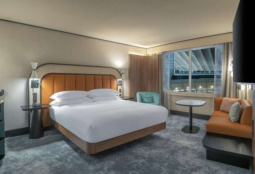 キングサイズベッドのスーペリアルーム, Hilton Paris La Defense