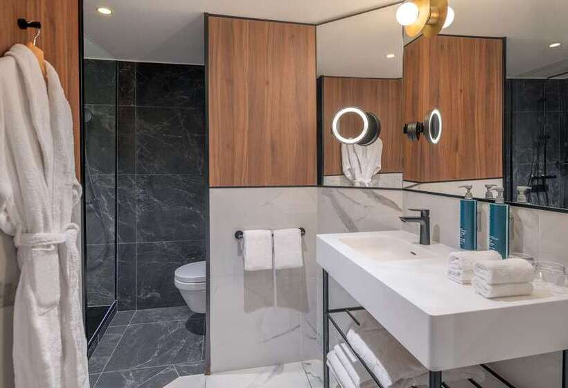 キングサイズベッドのスーペリアルーム, Hilton Paris La Defense