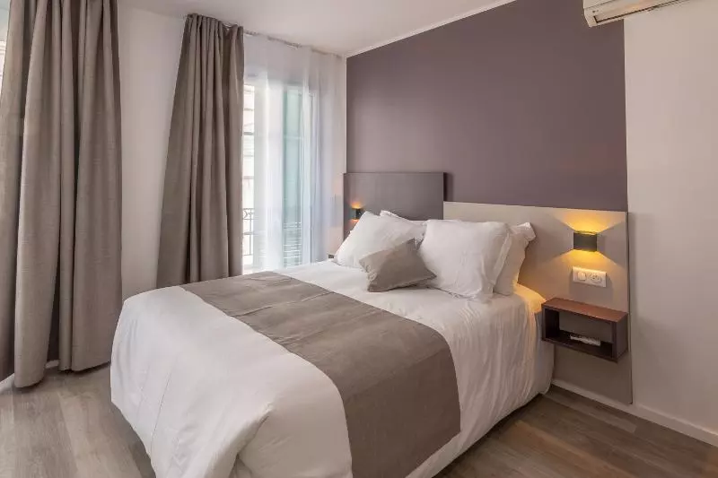 اتاق راحتی, Hôtel Alcôve Nice