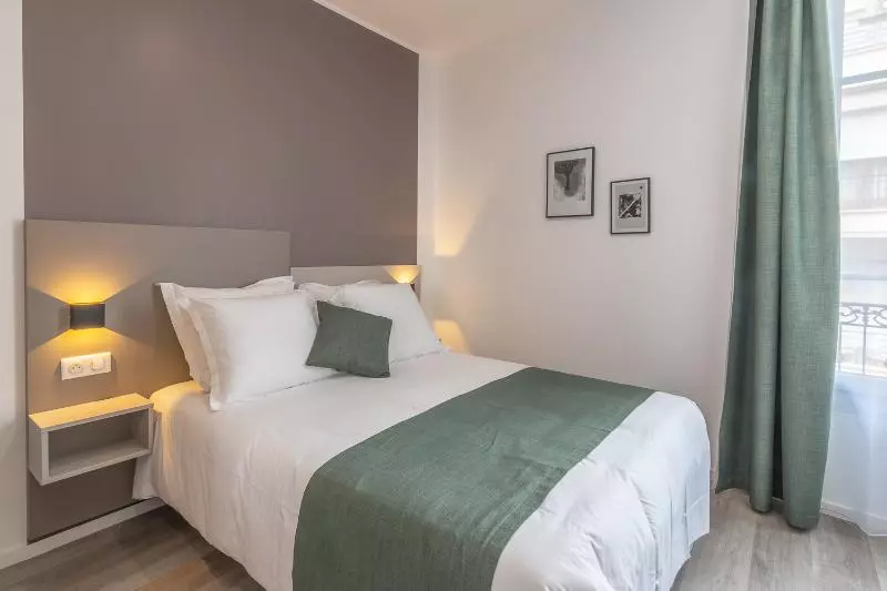 اتاق راحتی, Hôtel Alcôve Nice