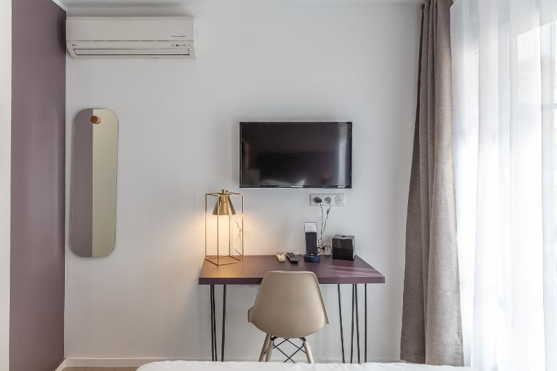 غرفة كومفورت ثلاثية, Hôtel Alcôve Nice