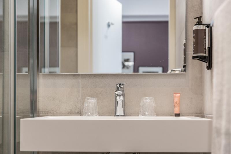 غرفة كومفورت ثلاثية, Hôtel Alcôve Nice