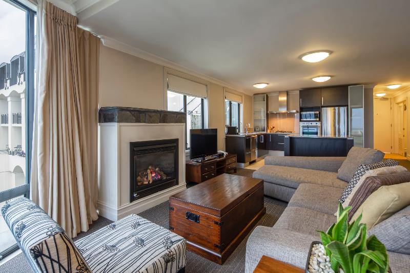 2 Sovrums Lägenhet, Peppers Beacon