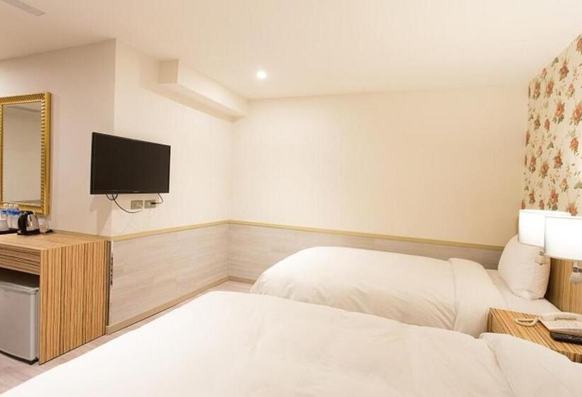 Habitación Triple Estándar, Rainbow