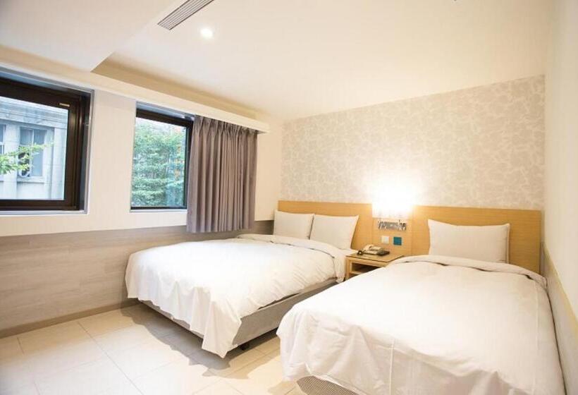 Habitación Triple Estándar, Rainbow