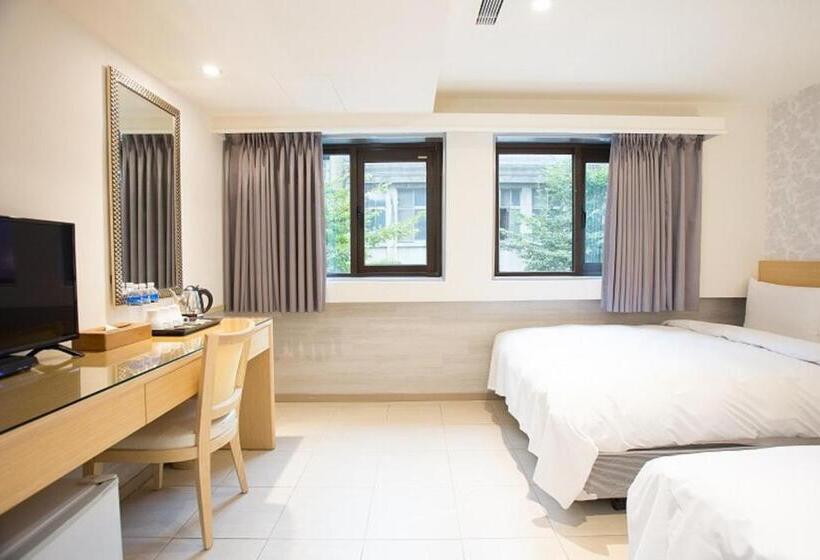 Habitación Triple Estándar, Rainbow