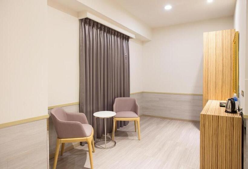 Habitación Familiar Deluxe, Rainbow