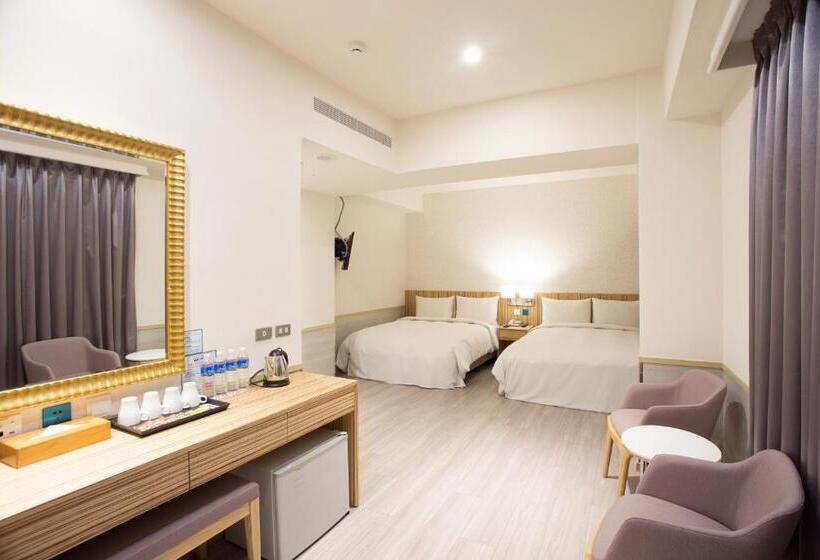 Habitación Familiar Deluxe, Rainbow