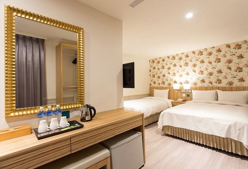 Habitación Triple Estándar, Rainbow