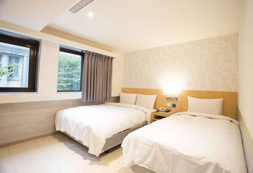 Habitación Triple Estándar, Rainbow