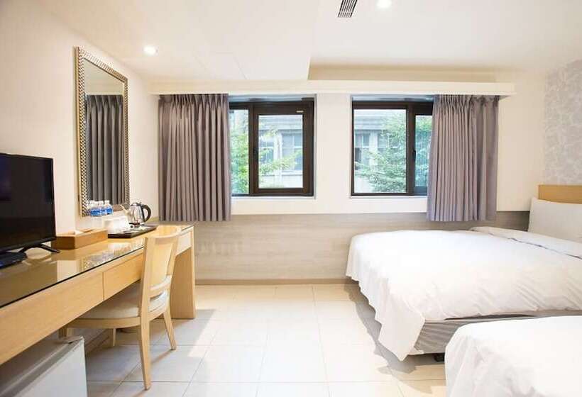 Habitación Triple Estándar, Rainbow