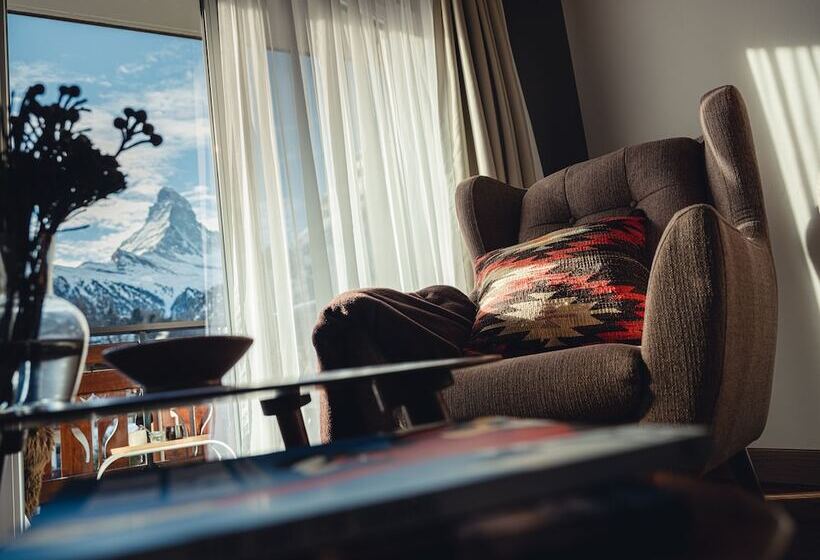 可观山景的小型套房, The Rex