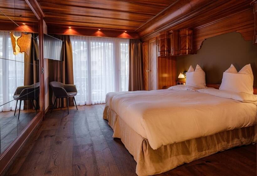 豪华套房, The Rex