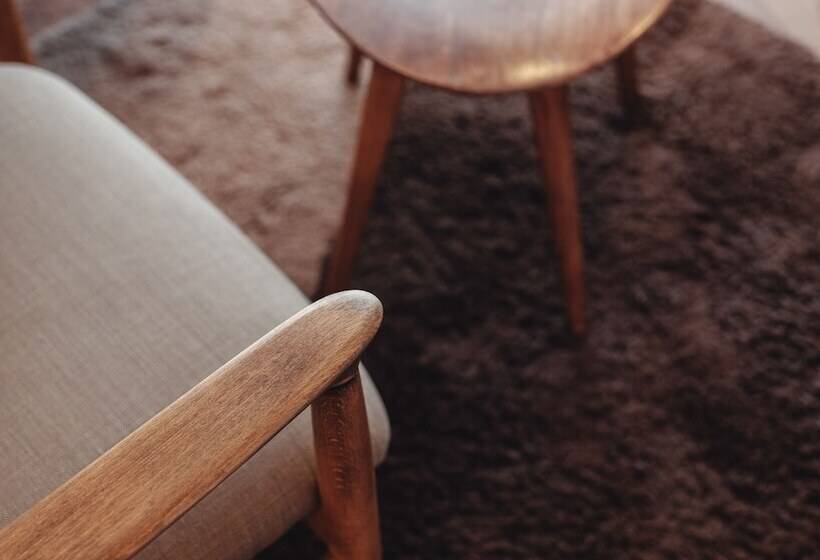 标准间带山景, The Rex