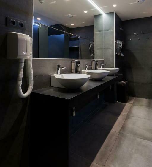 共用房间的床, Airhostel Barcelona Airport 24h