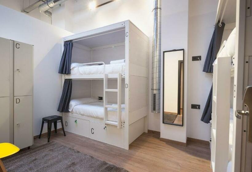 共用房间的床, Airhostel Barcelona Airport 24h