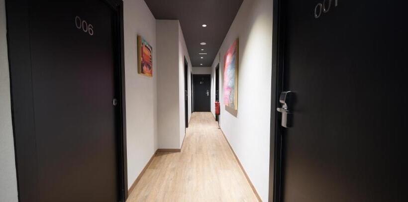 共用房间的床, Airhostel Barcelona Airport 24h