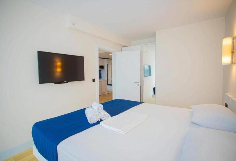 آپارتمان 1 خوابه با چشم‌انداز دریا, Orbi Sea Towers Batumi Resort