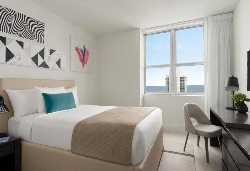 ペントハウス２ベッドルームアパート, Hyde Beach House