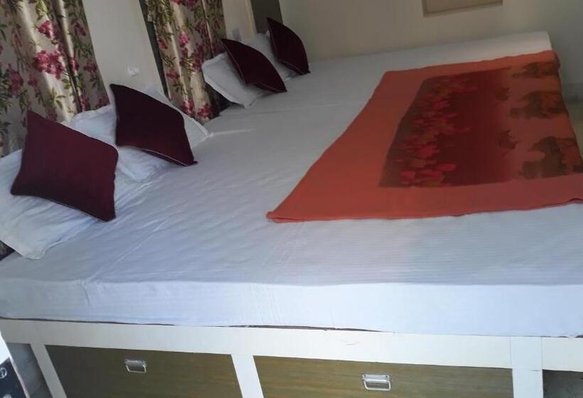 家庭套房, Gurukrupa Bunglow