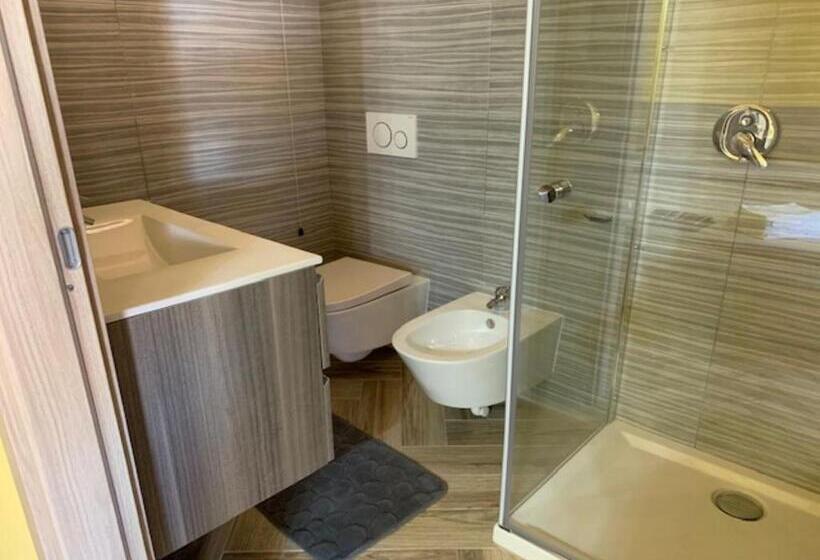 디럭스 룸, Paradise Home