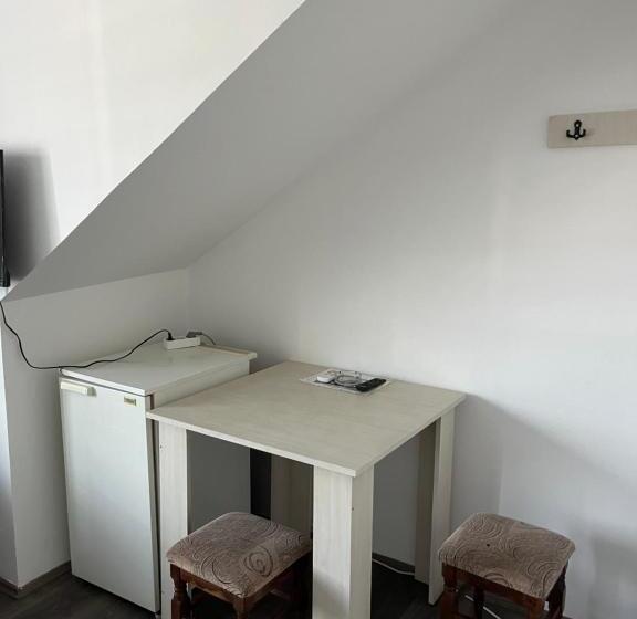 استودیوی استاندارد, Prenociste H2o