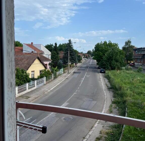 آپارتمان 1 خوابه, Prenociste H2o