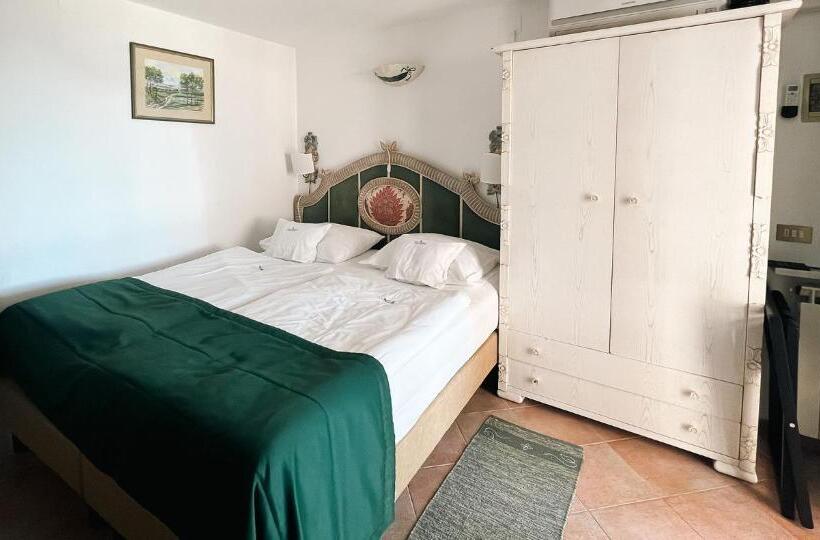 اتاق استاندارد با چشمانداز دریا, Villa Bellevue Portoroz Portorose