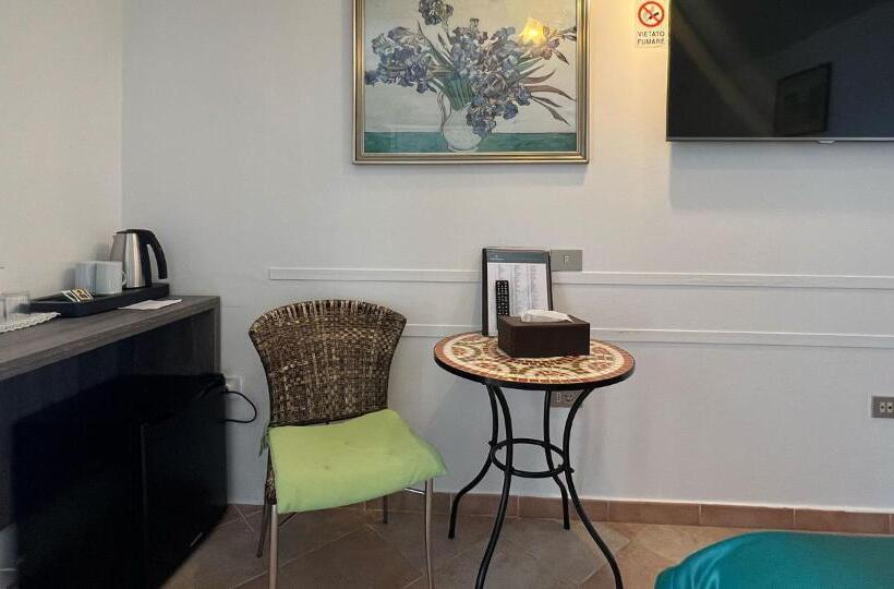 اتاق استاندارد با چشمانداز دریا, Villa Bellevue Portoroz Portorose