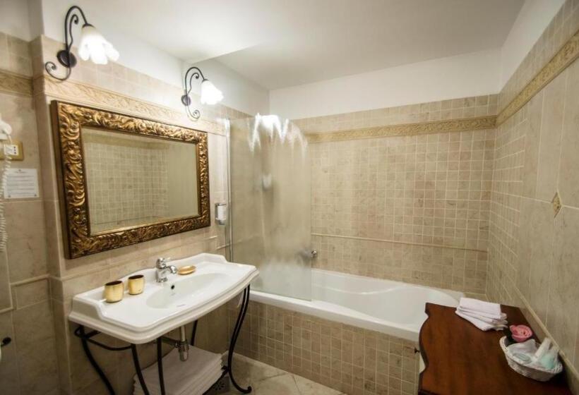 آپارتمان 2 خوابه با چشم‌انداز دریا, Villa Bellevue Portoroz Portorose