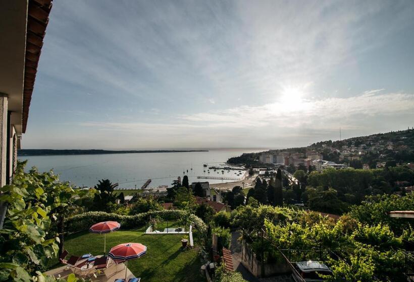 آپارتمان 1 خوابه با چشمانداز دریا, Villa Bellevue Portoroz Portorose