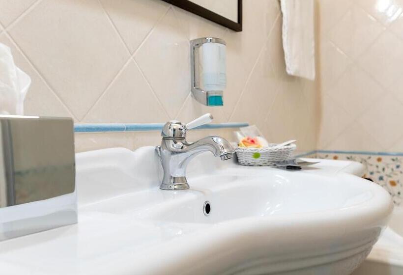 آپارتمان 1 خوابه با چشمانداز دریا, Villa Bellevue Portoroz Portorose