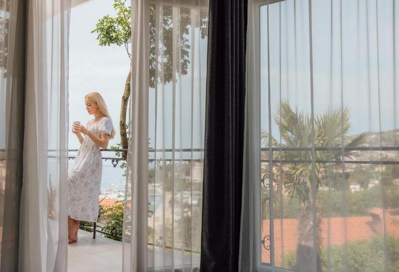 اتاق سوپریور با چشمانداز دریا و بالکن, Villa Bellevue Portoroz Portorose