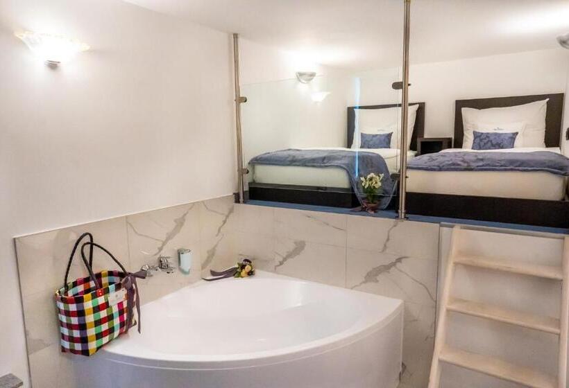 اتاق سوپریور خانوادگی, Villa Bellevue Portoroz Portorose